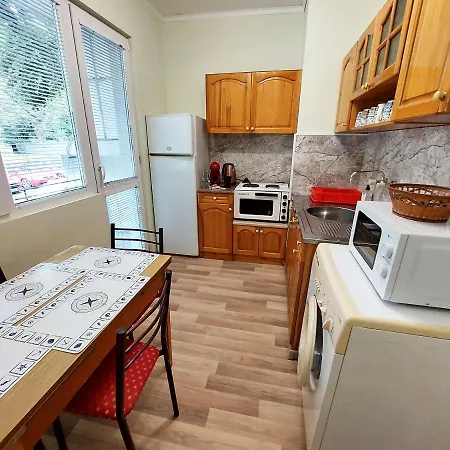 за гости, ж.к. зорница , бл.9 Apartament Burgas