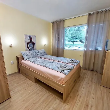 за гости, ж.к. зорница , бл.9 * Burgas