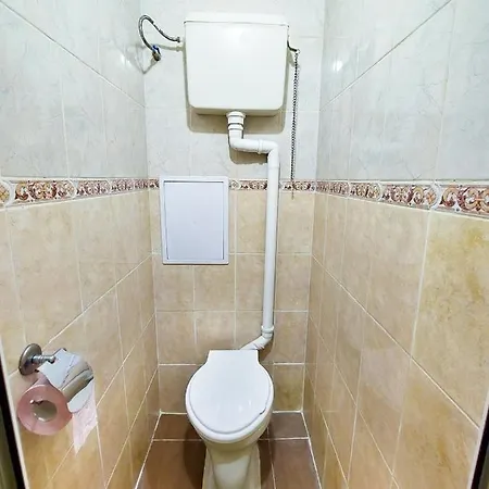 за гости, ж.к. зорница , бл.9 * ブルガス