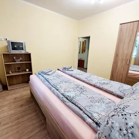 за гости, ж.к. зорница , бл.9 Apartamento Burgas