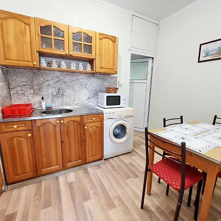 за гости, ж.к. зорница , бл.9 * ブルガス