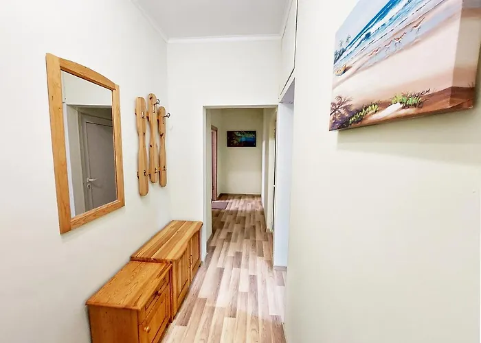 за гости, ж.к. зорница , бл.9 *